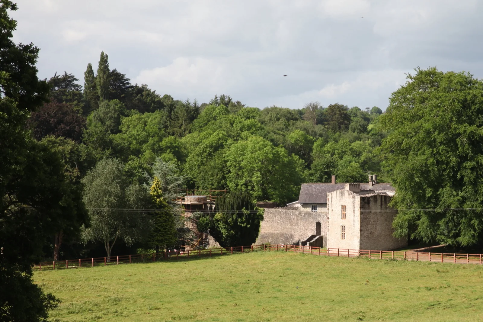 Benburb Castle 1 — representative context visual. Shown from the cited image source.