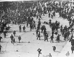 English Wikipedia: 1913lockout — direct archive visual. Shown from the cited image source.