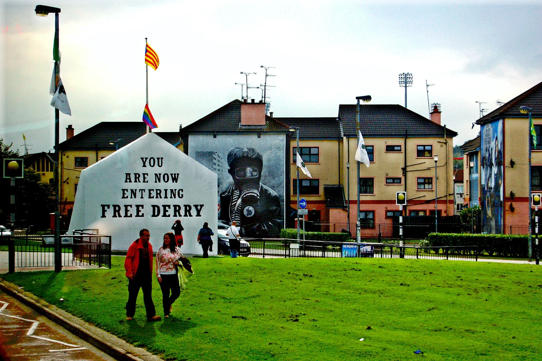 Derry Bogside Rossville Street Petrol Bomber Mural (Battle of the Bogside)… — later memorial or aftermath visual. Shown from the cited image source.